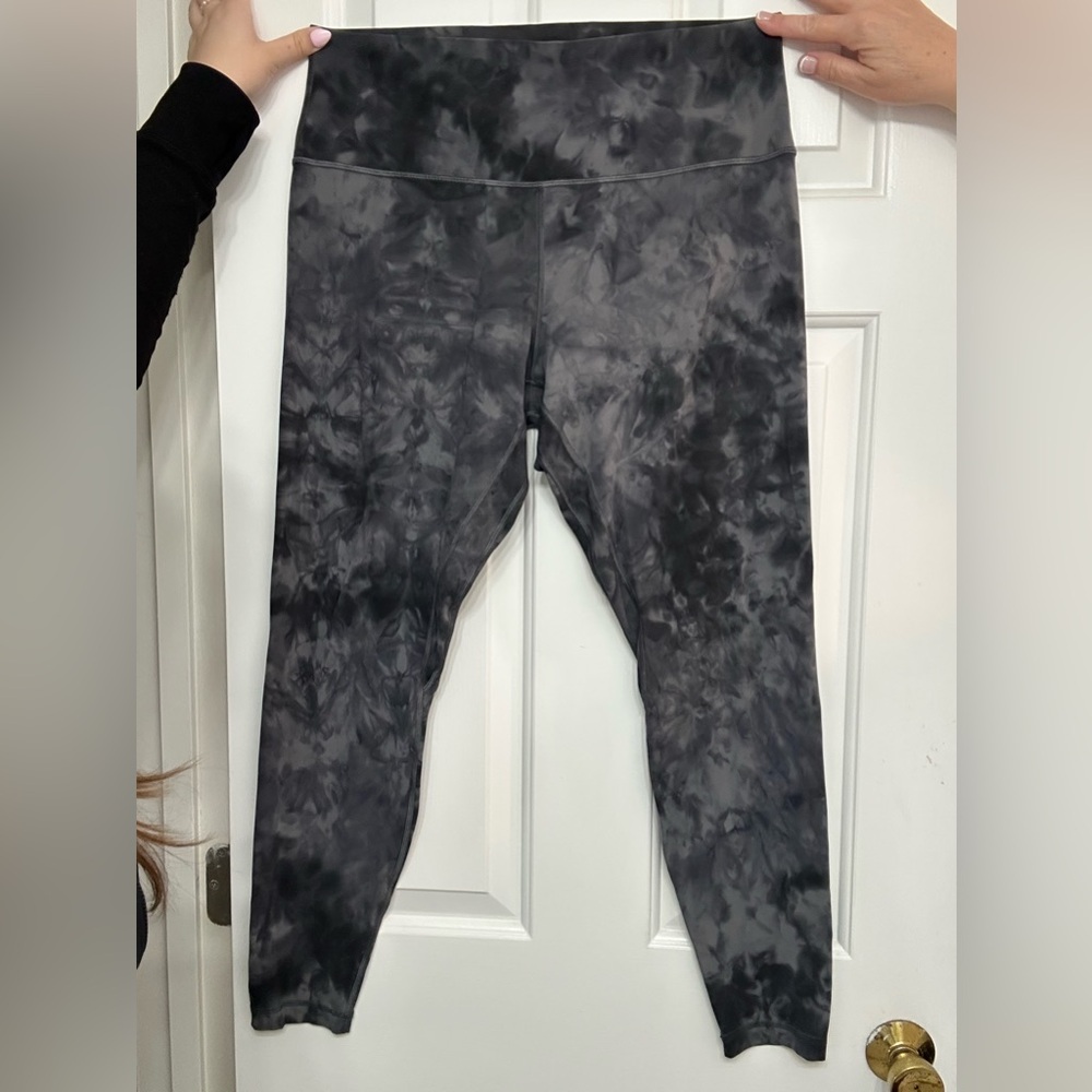 Lululemon Tie-Dye Align Leggings 28” (Size 14)